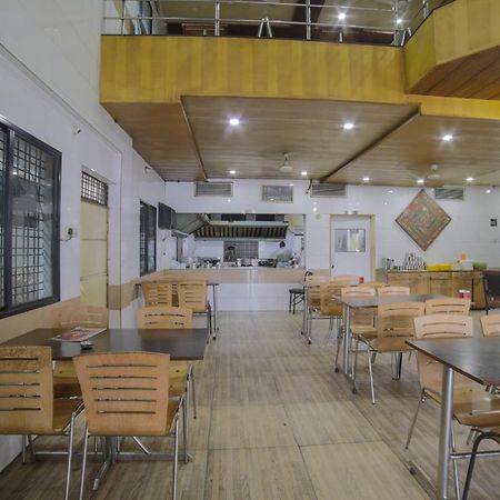 Oyo Flagship Hotel Chandani Rāipur Exteriör bild