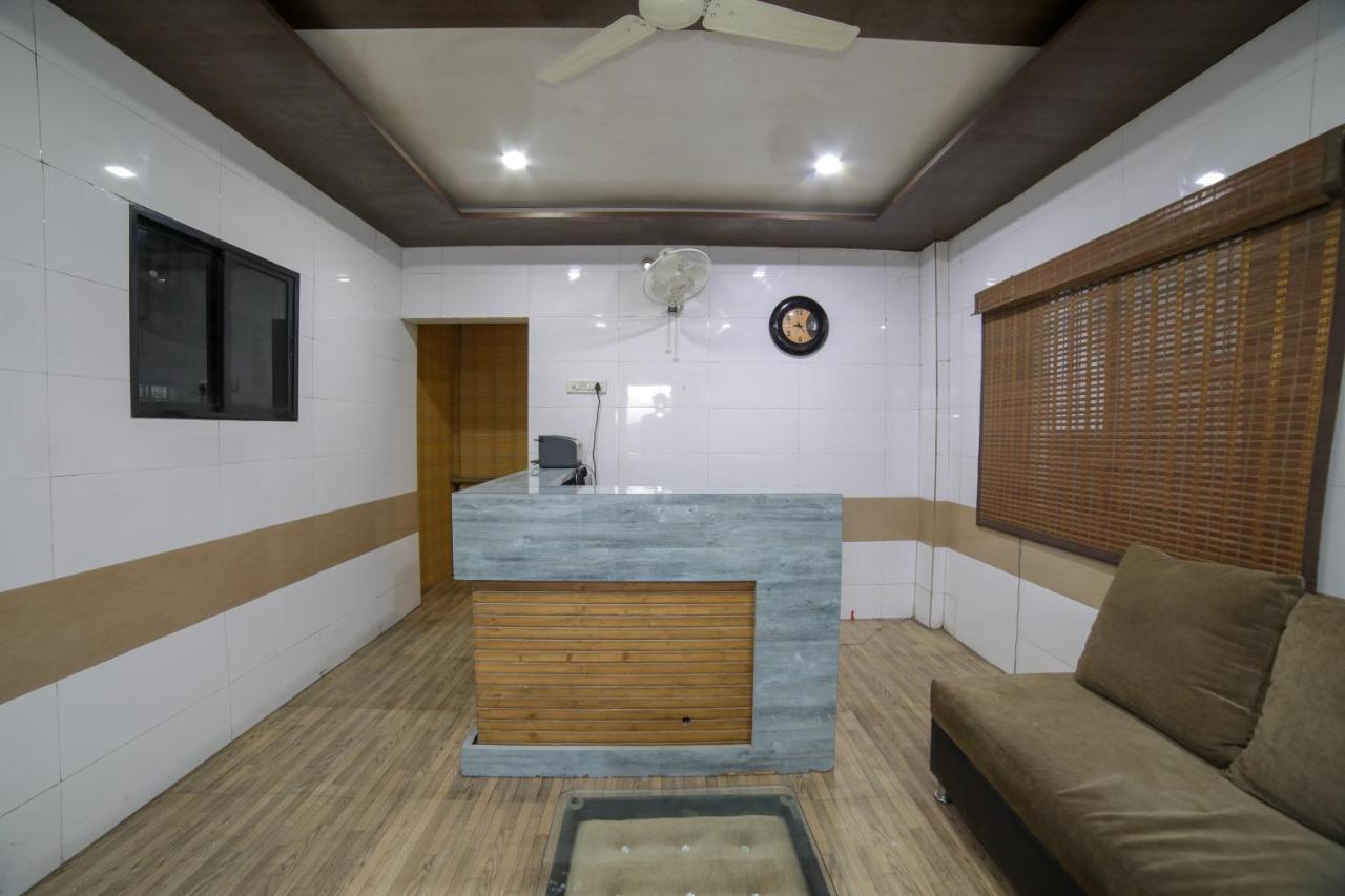 Oyo Flagship Hotel Chandani Rāipur Exteriör bild