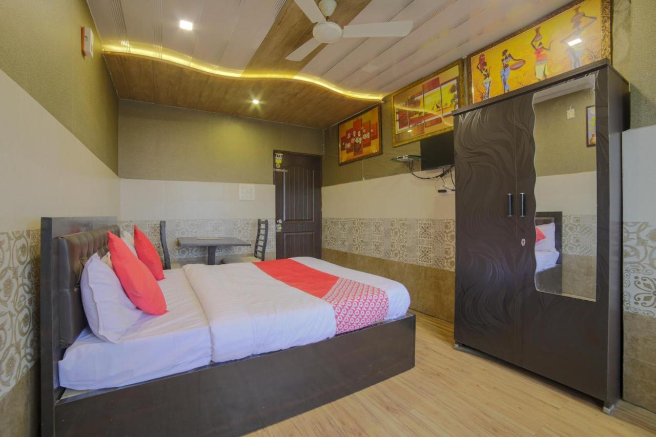 Oyo Flagship Hotel Chandani Rāipur Exteriör bild
